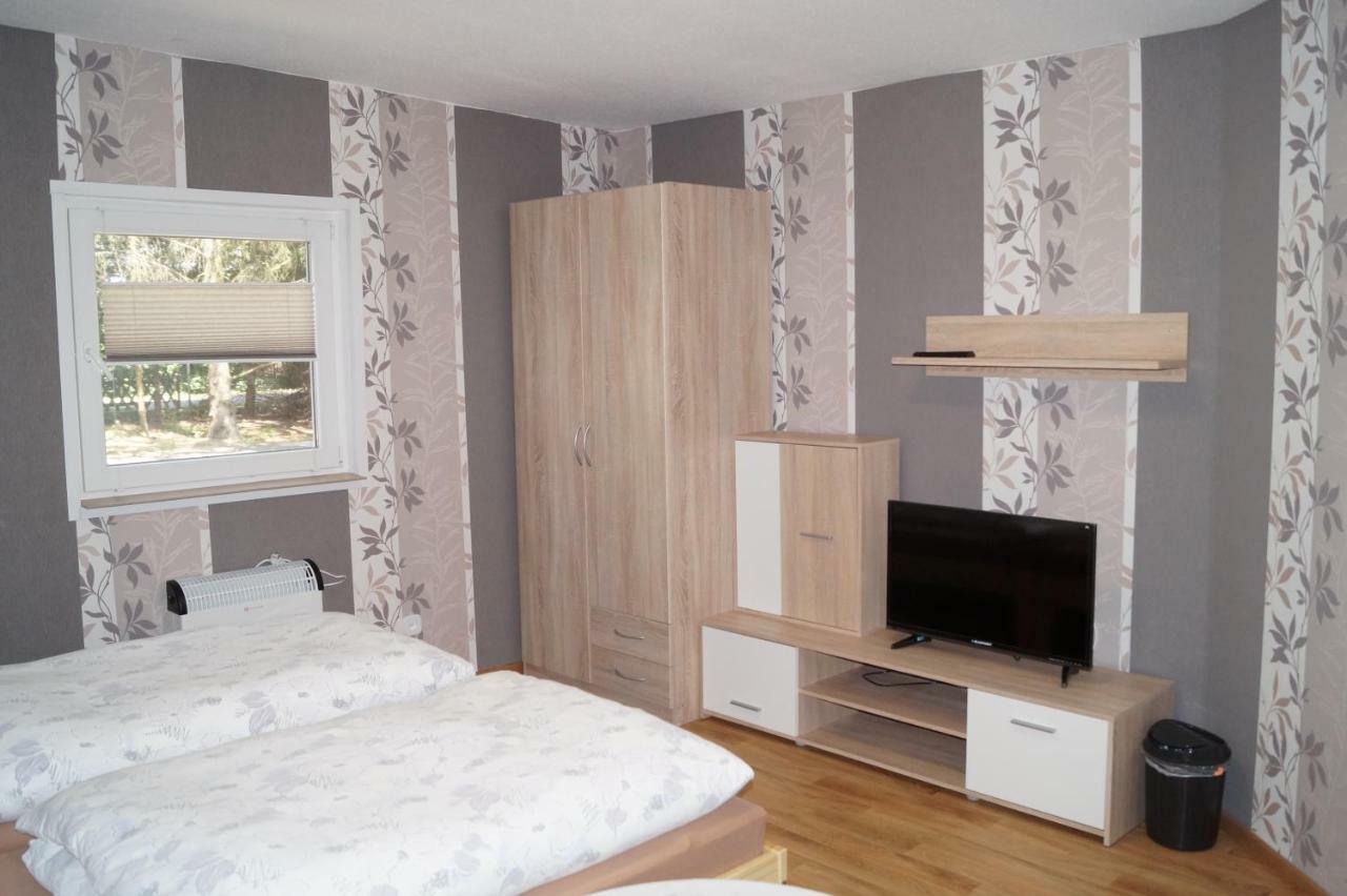 Ferienhaus Zum Jagdschlosschen Letschin エクステリア 写真